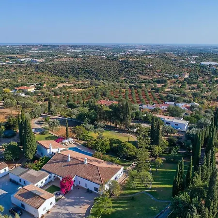 Dos Ciprestes By Portucasa Villa Santa Bárbara de Nexe