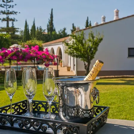 Dos Ciprestes By Portucasa Santa Bárbara de Nexe
